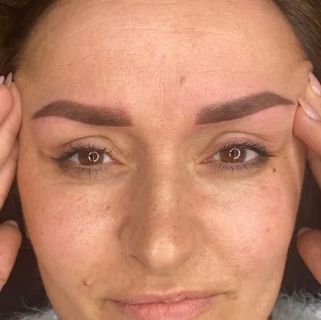 Augenbrauen Korrektur Tuttlingen